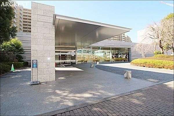 �G���g�����X ���S�̃I�[�g���b�N�}���V����