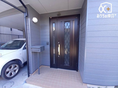 ���� �O���猩�����ւ܂��̗l�q�ł��B���񌻒n�ɑ����^��ł����������������������B