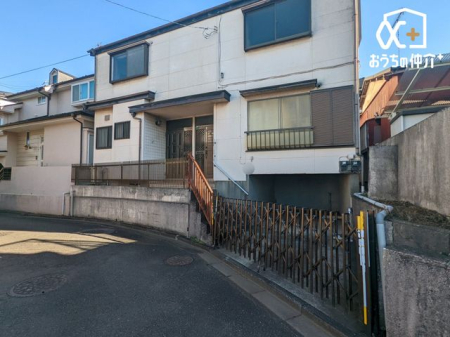 ���n�y�n�ʐ^ ���}�s��ԉw�u�Ђ΂胖�u�v�w�E�u������v�w�Ȃǉ��K�A�N�Z�X�I���o�X�֏[���I�����Ǝ{�݂��[�������X�̕�炵���T�|�[�g�����w�Z�k���S���􁡗ΖL���ȊX��