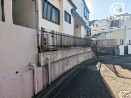 ���̑� �R���r�j�܂œk��4���̐������֐��̗ǍD�ȗ��n�ł��B�R���r�񂪋߂��̂́A�����̂��������͂������A�}�ɕK�v�Ȃ��̂��ł����Ƃ��ɂ��֗��ł��ˁB