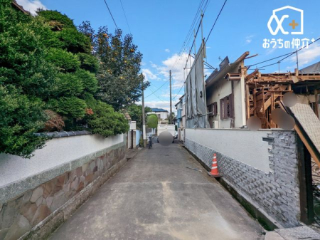 ���n�O�ώʐ^ �O�ʓ��H�͖k���S�������ɖʂ��Ă��܂��B�Ԓʂ肪���Ȃ������Ȃ��q�l�����Ă����S�ł��I