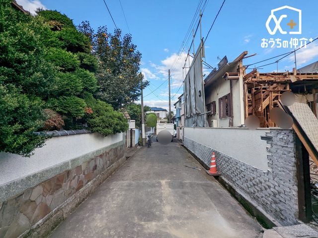 ���n�O�ώʐ^ �O�ʓ��H�͖k���S�������ɖʂ��Ă��܂��B�Ԓʂ肪���Ȃ������Ȃ��q�l�����Ă����S�ł��I