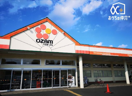 ���ӊ� �X�[�p�[�I�U�������X �k��10���B������I�U���̒��ł��A���Ȃ肢�����͋C�̓X�ܓX���t���A���L�߂Ȃ̂ŁA�i�����L�x 760m