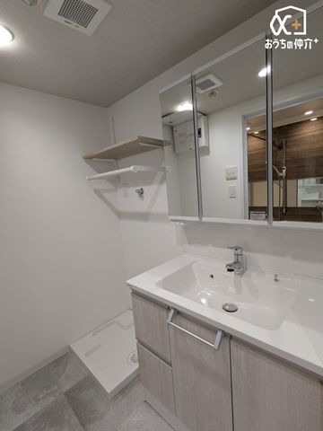 ���ʑ�E���ʏ� �y���̗��ɂ����Ղ���[�z��������̏��������܂���S���[�^�C�v�B�g���C�̈ʒu��ς��邱�ƂŔw�̍������̂����[�ł��܂��B