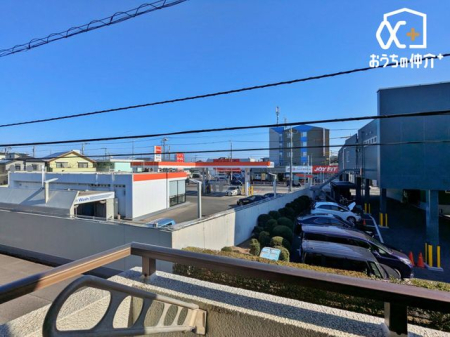 ���̑� �o���R�j�[���猩�n�����i�F�ɂȂ�܂��B���V�C�̗ǂ����́A�󂪂悭�����A�C�����̂�����ԂɂȂ肻���ł��ˁI�z�����Ȃǂ��A���񌻒n�ɂĂ��m���߂��������I���₢���킹���҂����Ă���܂���(^^)/