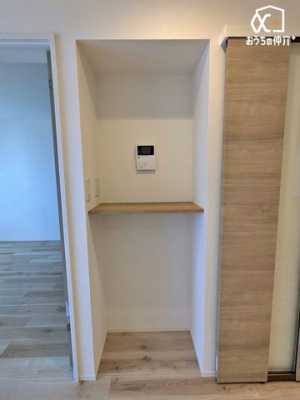 ���[ ������Ƃ������[�N�X�y�[�X�Ɏg����I������A�R���Z���g�����Ă���̂ŏ[�d�̐S�z�͖��p�ɂȂ�̂͂��ꂵ���ł��ˁI