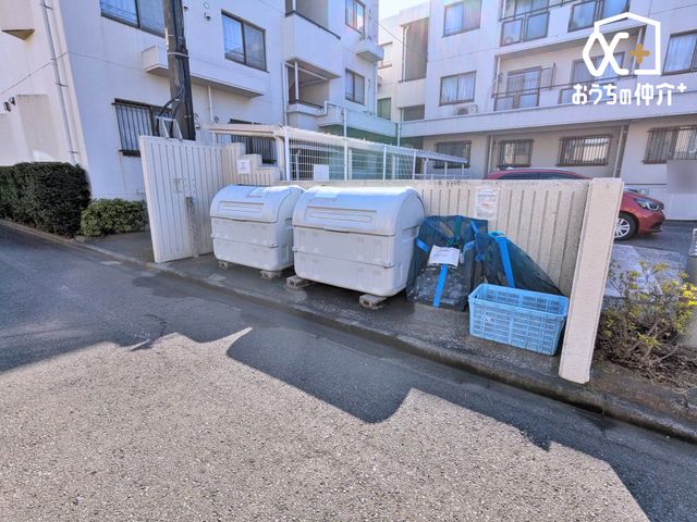 ���̑� �S�~�̂ď�ɂȂ�܂��B���֏��`���A�����ɂȂ�܂��B��������͋߂��͂��Ȃ�����A�̗͂��S�z�ȕ��͂ƂĂ�������ʒu�ɂ���܂��ˁB