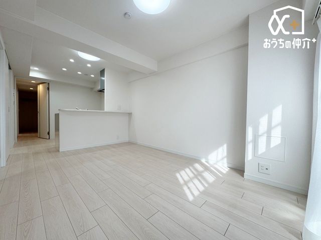 ���r���O -