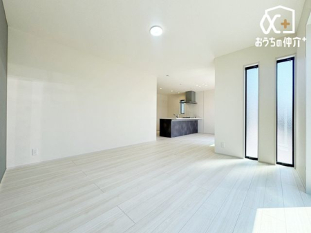 ���r���O -