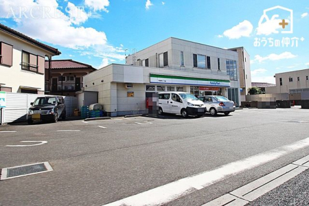 ���ӊ� �t�@�~���[�}�[�g�V���쎛�񒚖ړX �k��8���B�c�Ǝ��ԁF24���� ���ԏ�F�L 570m