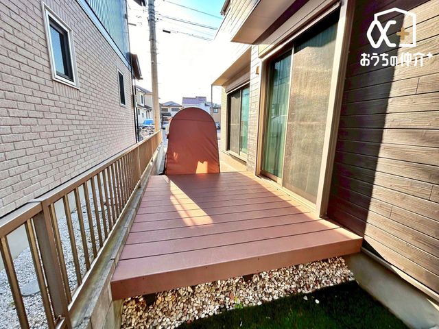 ���̑� ���r���O���瑱���E�b�h�f�b�L����