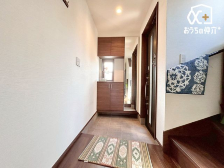 ���� �L�X�Ƃ������ւ́A�������Ƃ����X�y�[�X�ŁA�Ƒ��݂�Ȃ̌C��ו�������������[�ł��܂��B���q���ɂ����S���Ă��}���ł���A���邭�J���I�Ȉ�ۂ�^�����Ԃł��B