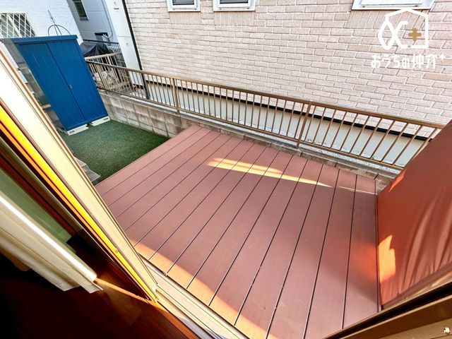 ���̑� ���r���O���瑱���E�b�h�f�b�L����