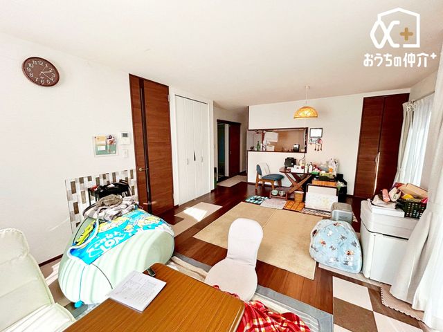 ���r���O �ݔ�