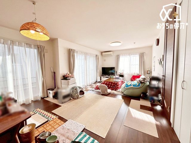 ���r���O �ݔ�