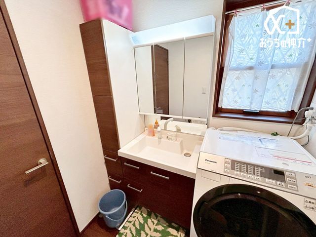 ���ʑ�E���ʏ� �`Wash room�`�傫�Ȑ��ʁ@�Ƒ��݂�Ȃ������g�����ʎ��B�Z�������ɂ͎g���₷�����ʂŁA�X�e�L�Ȉ���̃X�^�[�g������܂��傤�B