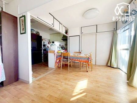 ���r���O ���r���O