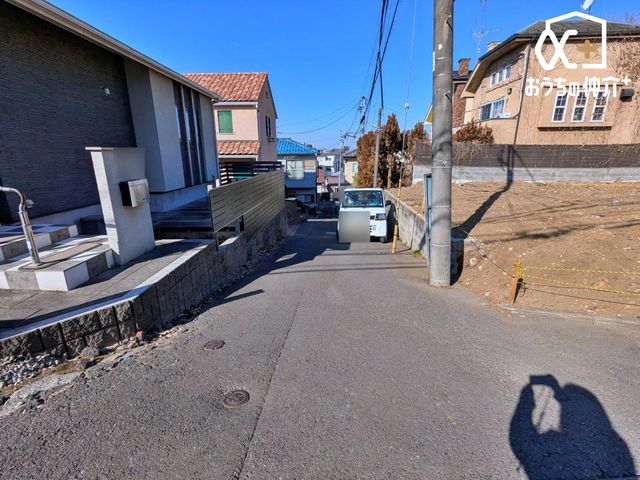 ���n�y�n�ʐ^ ������悤�Ȑ��w�i�ɁA���X�ƘȂޓ@��́A���z�̉��b�𑶕��Ɏ󂯂�B�L�т₩�ŊJ���I�Ȓ��]�ƁA�����Ղ�ƍ~�蒍���z���ɁA�����ɏZ�܂��ґ�������Ǝ������Ē����܂�