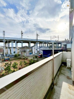 �o���R�j�[ �o���R�j�[�͗z�����������Ղ�ƍ������݁A�Ƃ��Ă��C�����̗ǂ���ԂɂȂ��Ă���܂��B��������͂��ǂ肻���ł����A�v�����^�[����ׂāA���D���Ȃ��ԂŁs�K�[�f�j���O�t�Ȃǂ͂������ł��傤���H