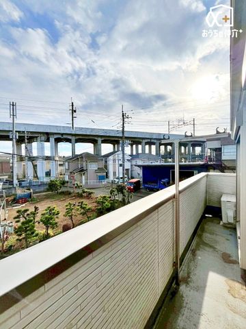 �o���R�j�[ �o���R�j�[�͗z�����������Ղ�ƍ������݁A�Ƃ��Ă��C�����̗ǂ���ԂɂȂ��Ă���܂��B��������͂��ǂ肻���ł����A�v�����^�[����ׂāA���D���Ȃ��ԂŁs�K�[�f�j���O�t�Ȃǂ͂������ł��傤���H