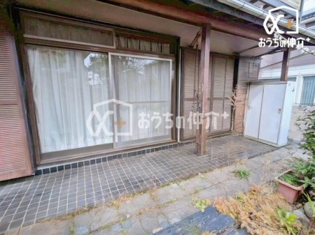 �o���R�j�[ ����������o���R�j�[�̂��߁A�}�ȉJ�ł����󕨂��G��ɂ����A�ԕ��⎇�O���΍�ɂ��I�V����C�ɂ������󕨂���������A���O��Ԃ��y���߂܂��B�܂��A�A�E�g�h�A�Ȃǂ̎���y���ދ�ԂƂ��Ă����p�ł��܂��B