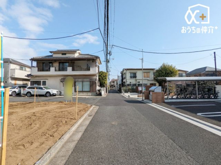 ���n�y�n�ʐ^ �쑤�O�ʓ��H�͖�5.0m�I�Ԃ̏o��������������]�T�������čs�����Ƃ��ł��܂��B