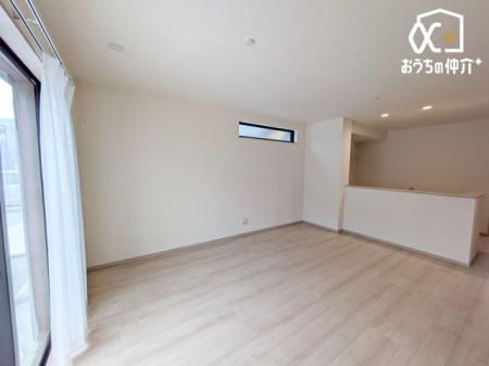 ���r���O -