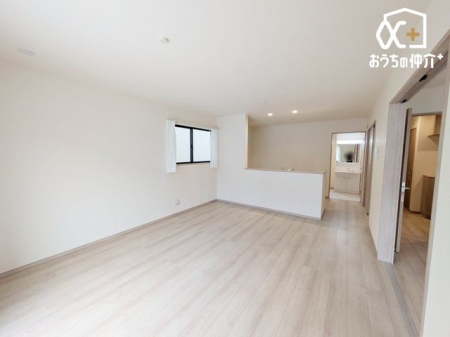 ���r���O -