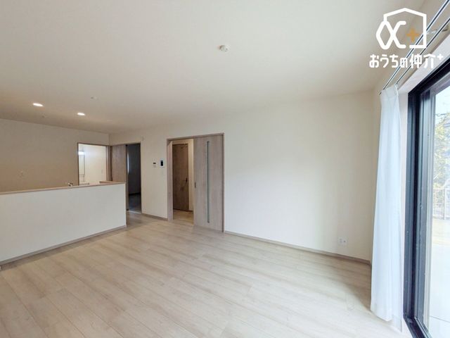 ���r���O -