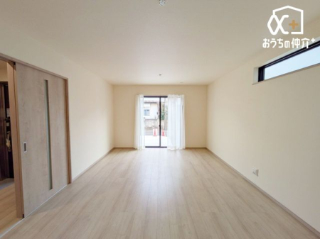 ���r���O -