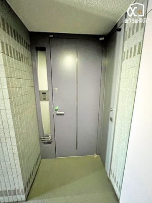 ���� �O���猩�����ւ̗l�q�B���L���A�K�ɂQ�����݂̂Ȃ̂ň��V��̍ۂ��A�h�Ƃ̖ʂł����S�ł��B