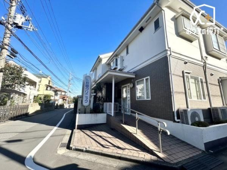 ���ӊ� �Γc�N���j�b�N �k��9���B���ȁE�O�ȁE�ݒ��ȁE�咰���� �f�Î��ԁF9:00-12:30�A15:00-18:00(�y�j�͌ߑO�̂�) �ؓ��j�x�� 700m