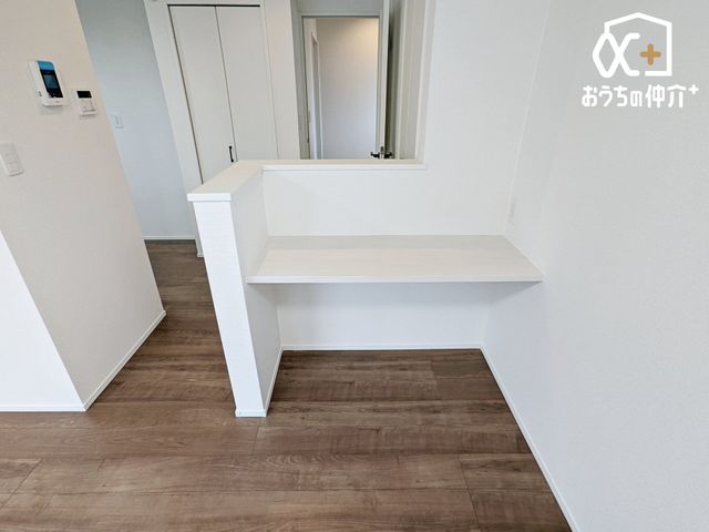 ���̑� ���r���O�ɂ͍ݑ�[�N��׋��ɂ��֗��Ȕ����t���̃X�^�f�B�[�J�E���^�[�ł��B