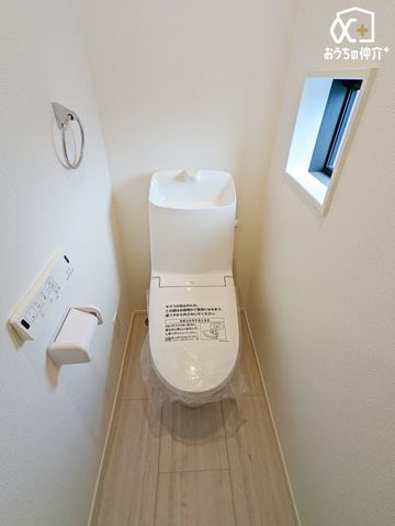 �g�C�� 2�K�����֍��t���g�C���̗l�q�B�������󂯂鎖�Ŋ��C�����₷���A���邢�g�C���ł��I