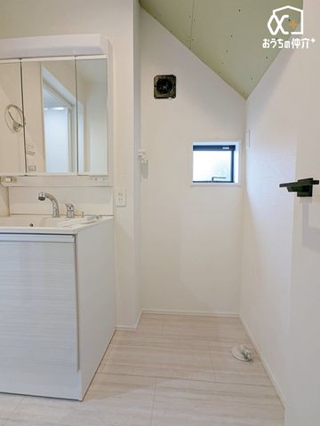 ���ʑ�E���ʏ� ����������ʕ����ǍD�ȃ����h���[�X�y�[�X�ł��B