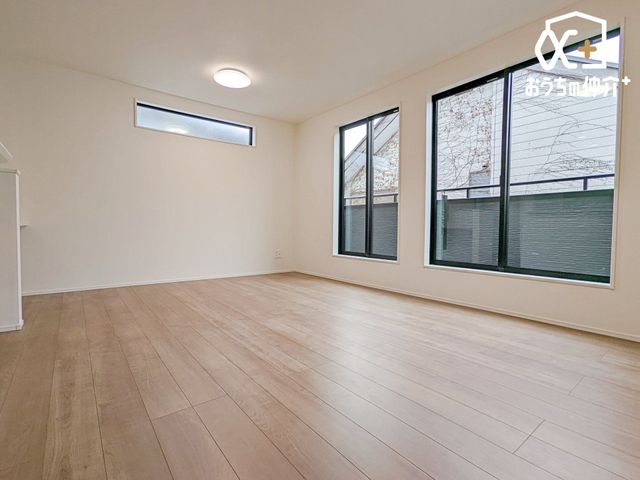 ���r���O �`Living�`�����݂̂���i�`�������e�C�X�g��LDK�B�̂�т肭�낮�\�t�@�₨�H�����y���ރ_�C�j���O�Z�b�g��u���Ă��������͂���܂���B