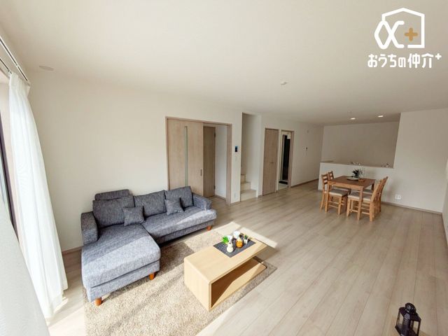 ���r���O -