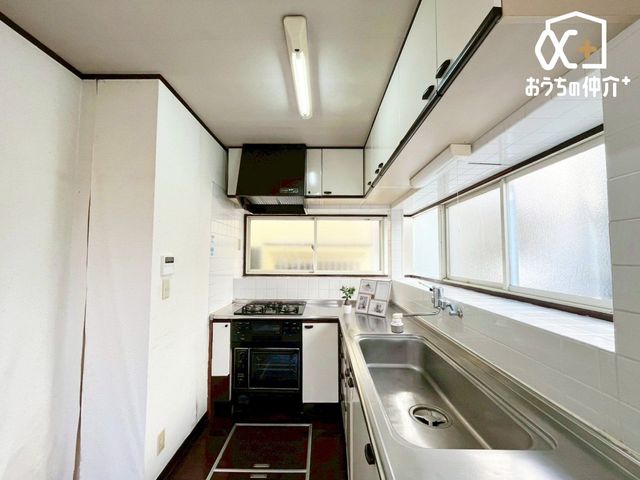 �L�b�`�� �����g���L�b�`�������炱���A�H���̏������y�������ԂɁI�w�Z�������ł��X���[�Y�ɖ��ʂȂ���Ƃł��x�w���������ȒP�ɂł���x�ȂǁA���ꂵ���H�v����������I�������y��������L�b�`���X�y�[�X�ł�