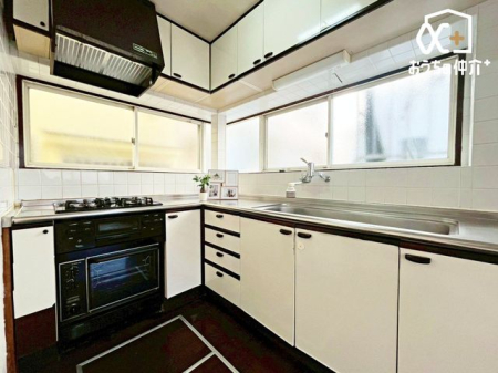 �L�b�`�� �������y��������L�b�`���X�y�[�X(^^)/�Ǝ��������悭�A���o�����̎��[�͂���L�b�`���ł��B�������₷�����������ł������ɂ���⒲�������o���Ďg�����Ƃ��ł��܂��B