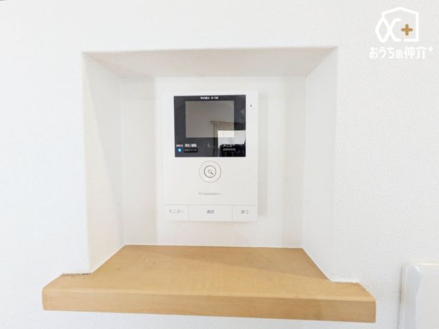 ���̑� �e���r���j�^�[�t���C���^�[�z��