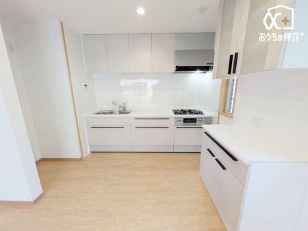 �L�b�`�� ������[�I�������t���Ă���A����߂�΃X�b�L���Еt���L�b�`���ł��B