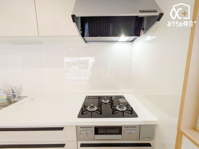 �L�b�`�� 3���R�����̗l�q