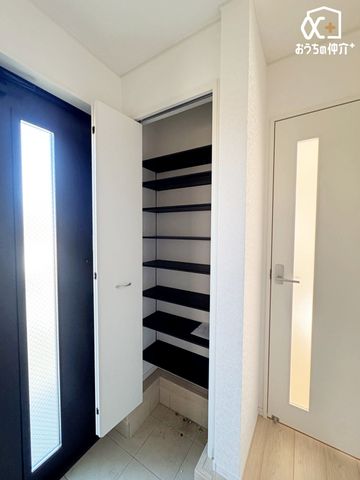 ���[ ��e�ʂ̃V���[�Y�{�b�N�X�t��