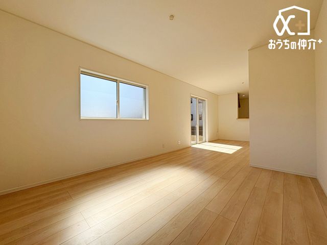 ���r���O -