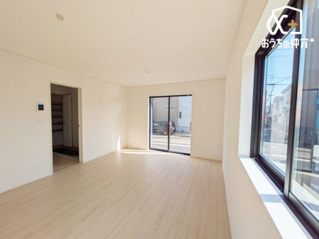 ���r���O -