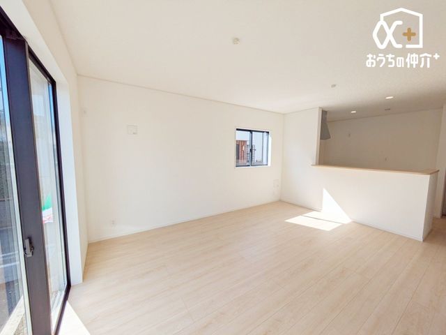 ���r���O -