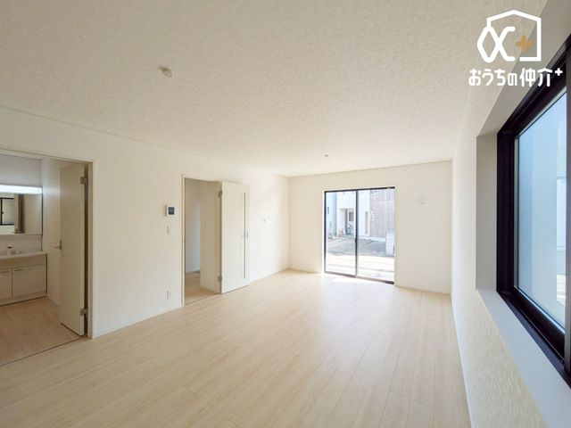 ���r���O -