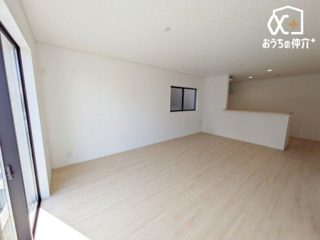 ���r���O -