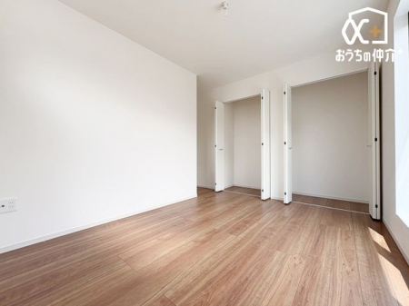 �Q�� -