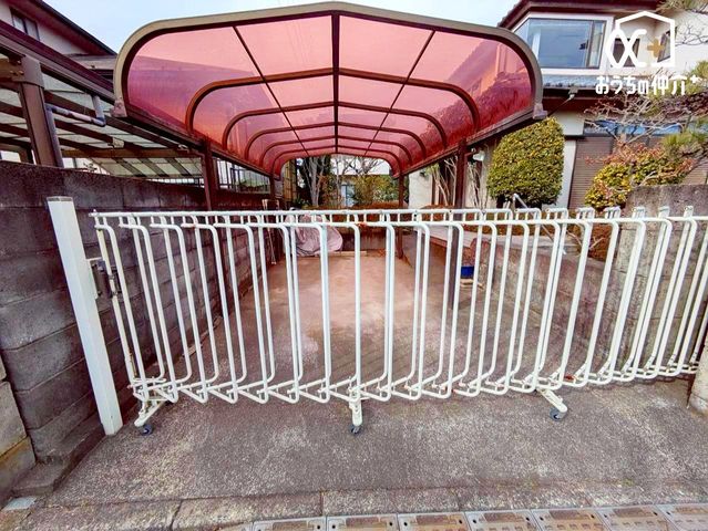  ���J�[�|�[�g�t�����ԏ�`�J���爤�Ԃ�����Ă���܂�